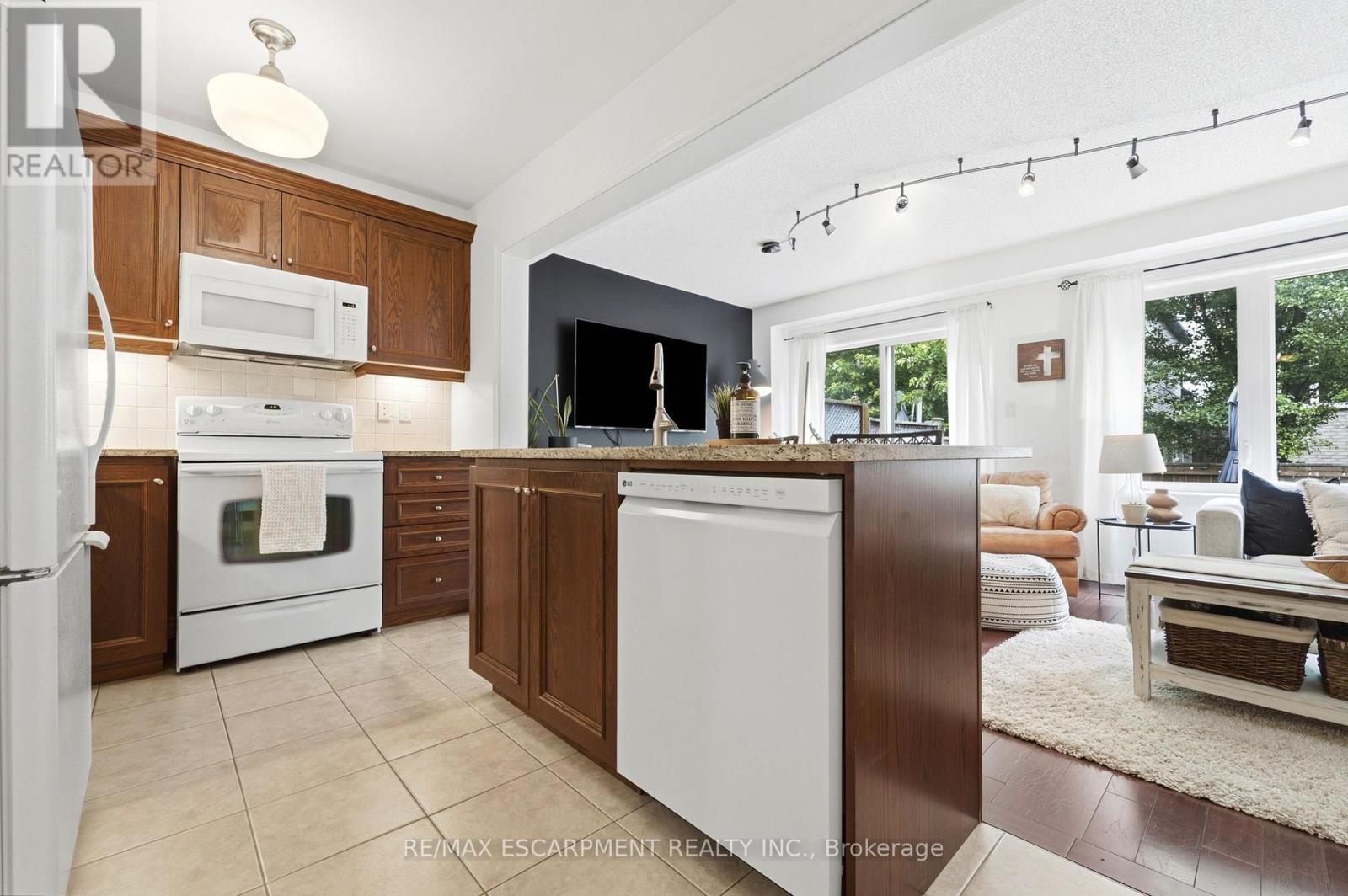 2 - 222 Fall Fair Way, Hamilton, ON
