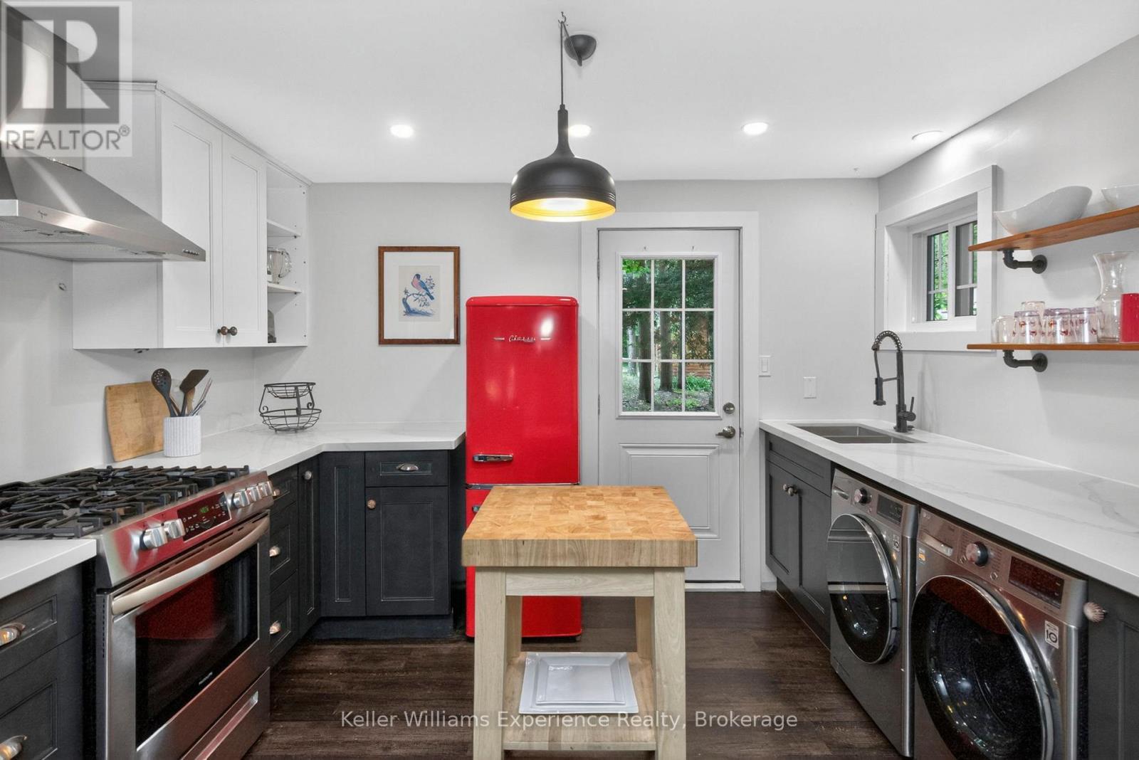Cottage 1 - 14 Thunder Bay Lane, Tiny, ON