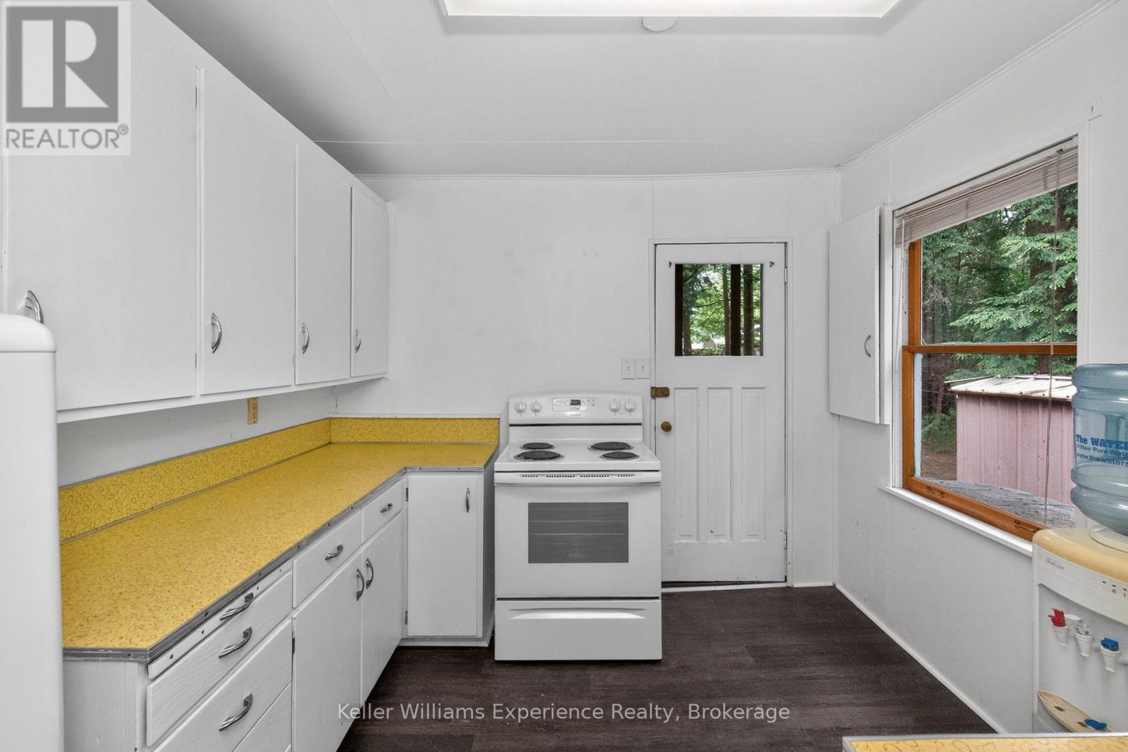 Cottage 2 - 14 Thunder Bay Lane, Tiny, ON