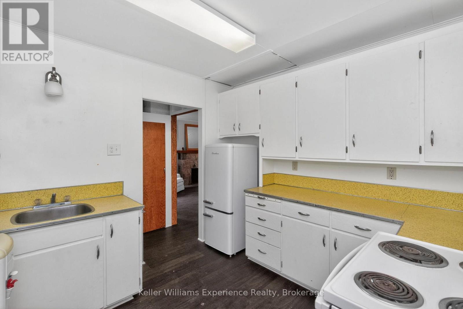 Cottage 2 - 14 Thunder Bay Lane, Tiny, ON