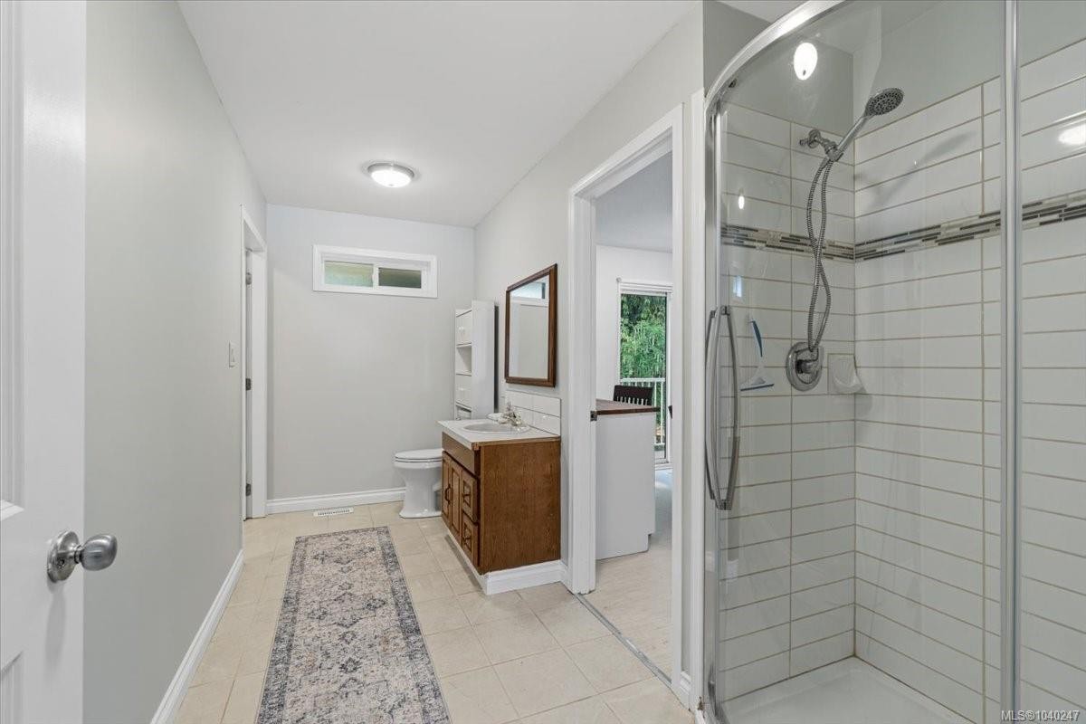 2128 Thomas Park Dr, Nanaimo, BC