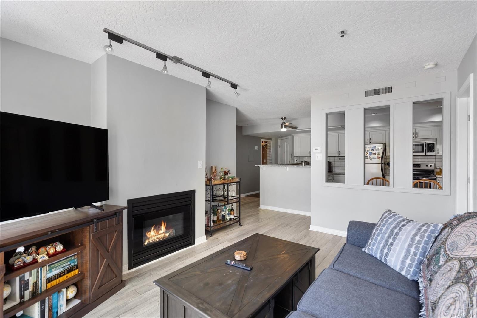 #407-3160 Albina St, Saanich, BC