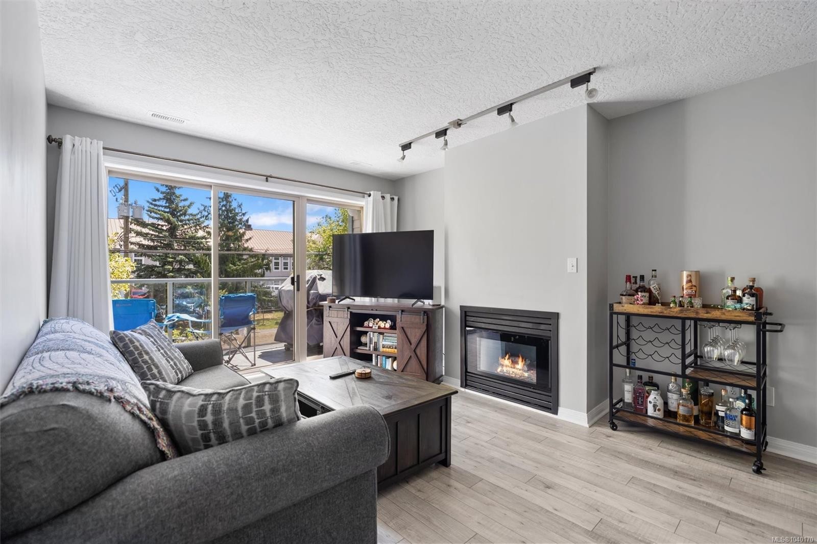 #407-3160 Albina St, Saanich, BC