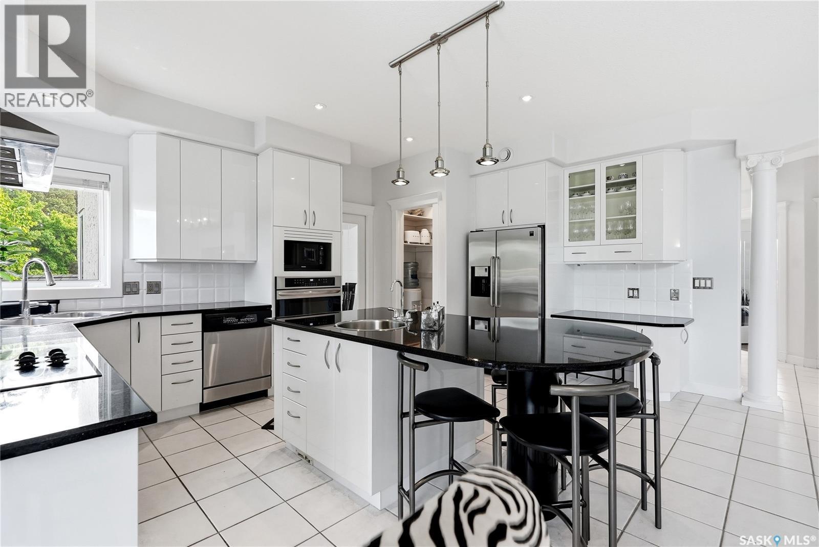 214 Mendel Green, Saskatoon, SK