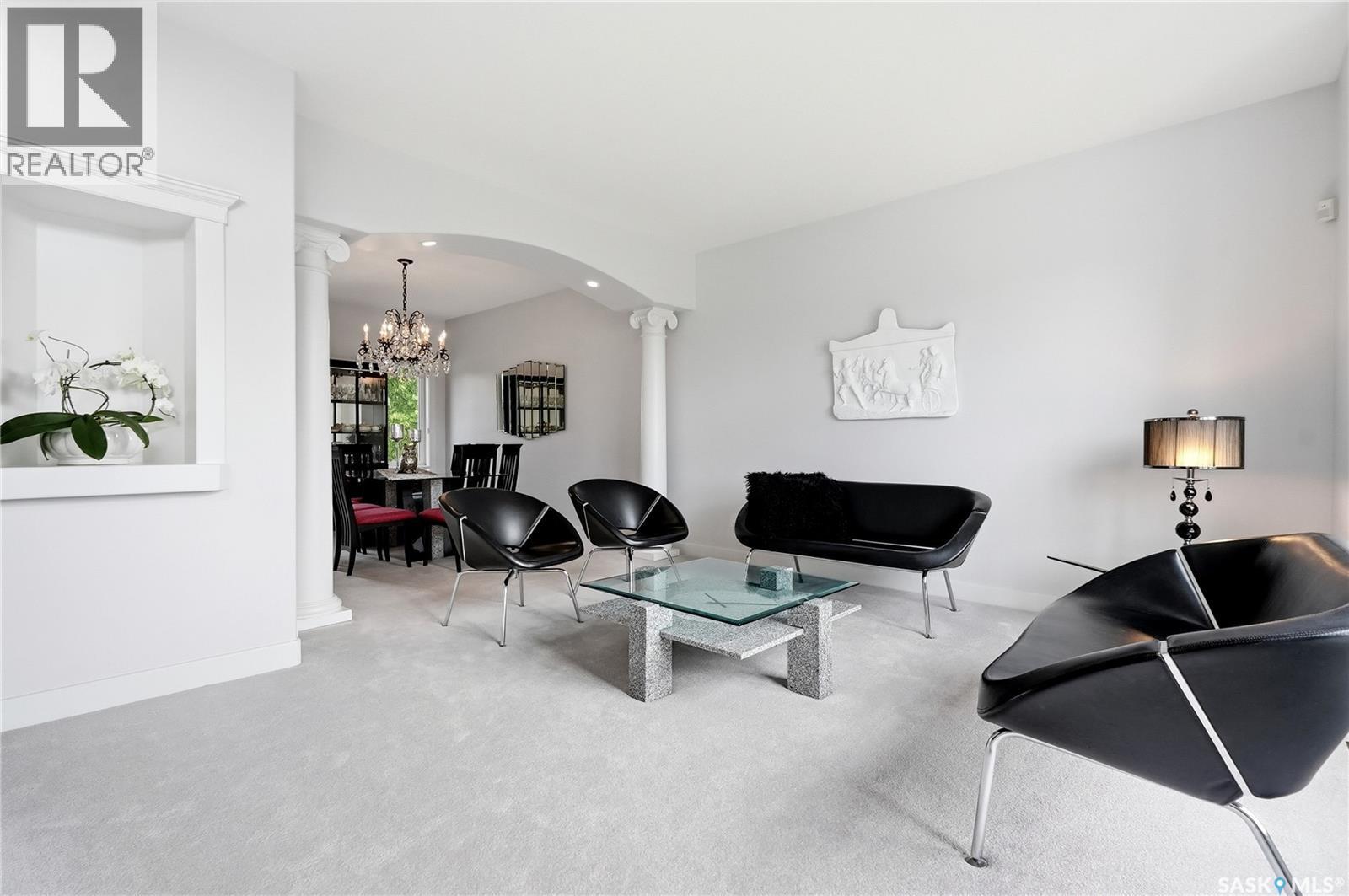 214 Mendel Green, Saskatoon, SK