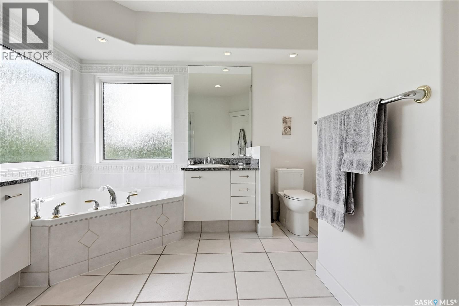 214 Mendel Green, Saskatoon, SK