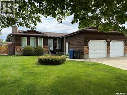 2402 Canary STREET North Battleford, SK S9A 3T9