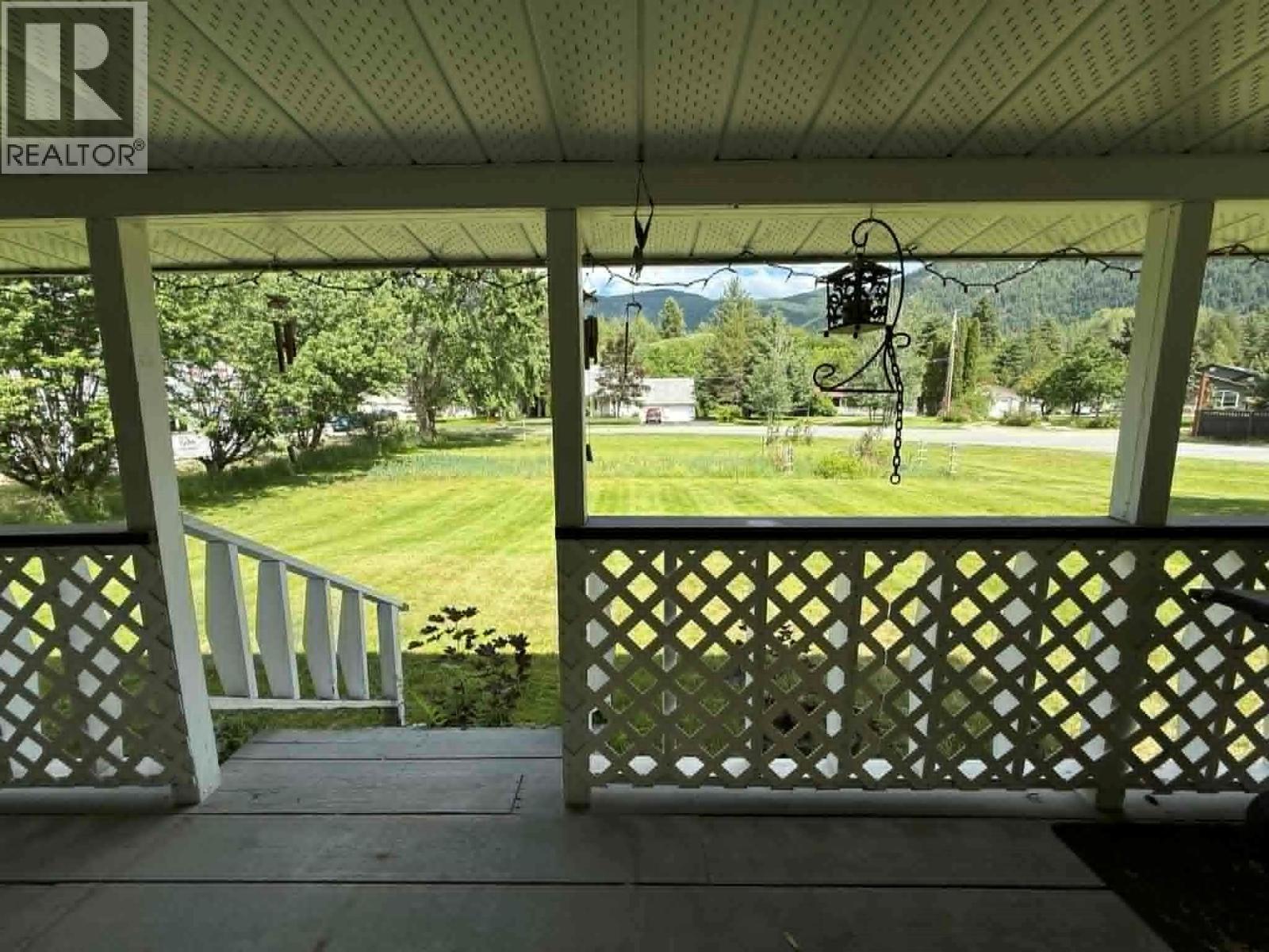 1003 Bridgeview Crescent, Castlegar, BC