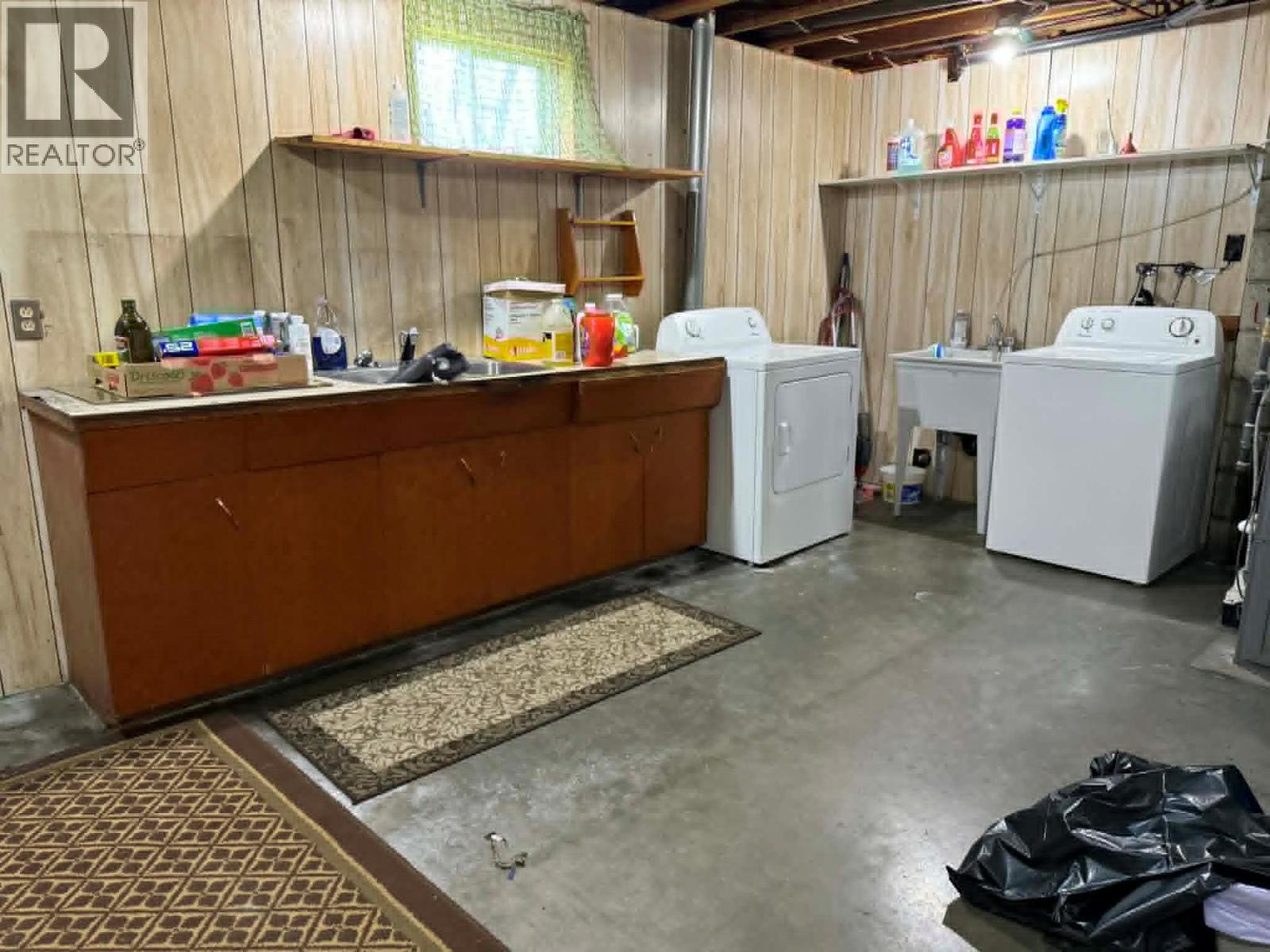 1003 Bridgeview Crescent, Castlegar, BC
