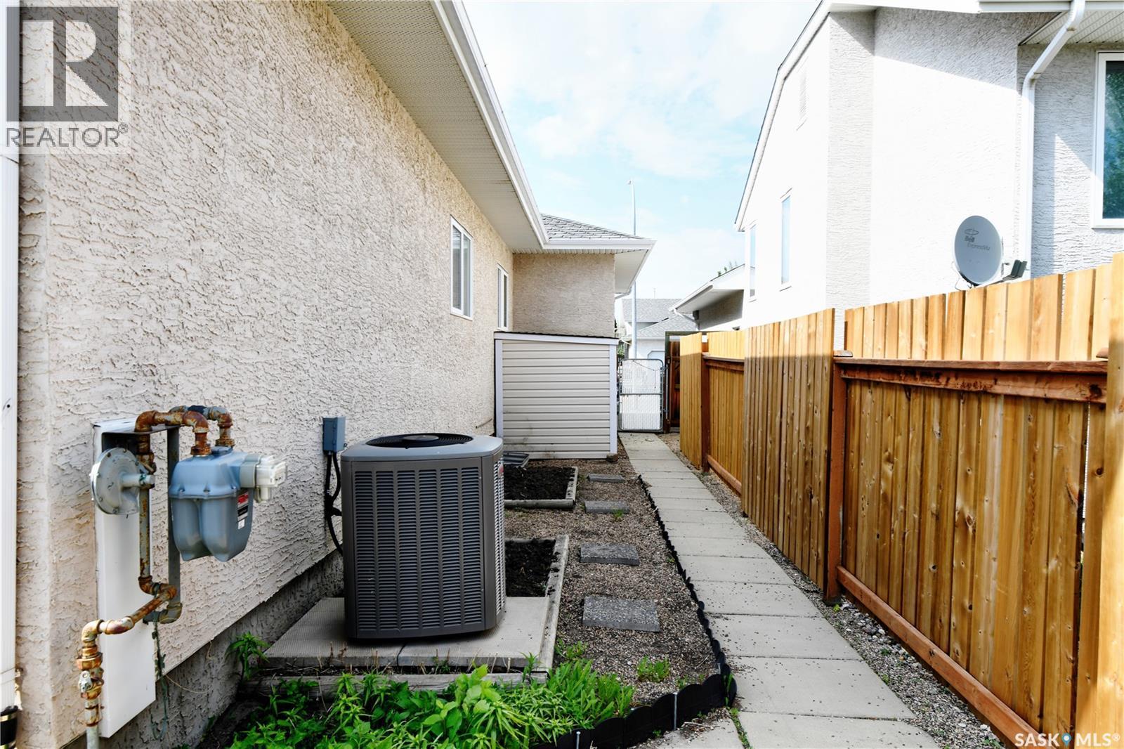 413 Crystal Crescent, Warman, SK