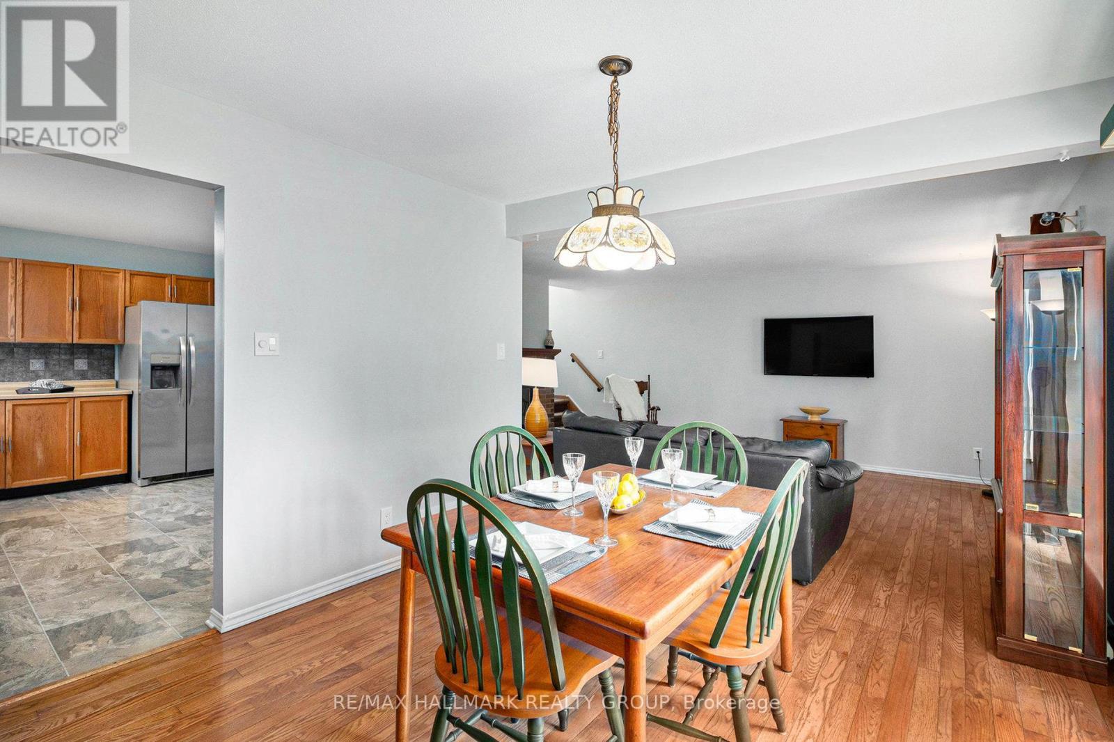 270 Mceachern Crescent, Ottawa, ON