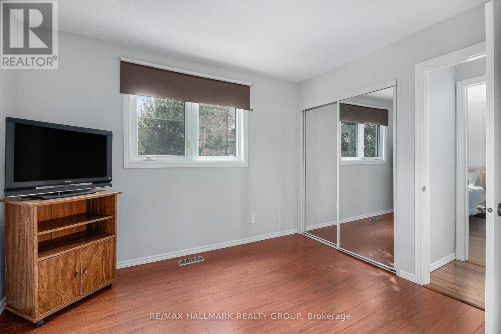270 Mceachern Crescent, Ottawa, ON