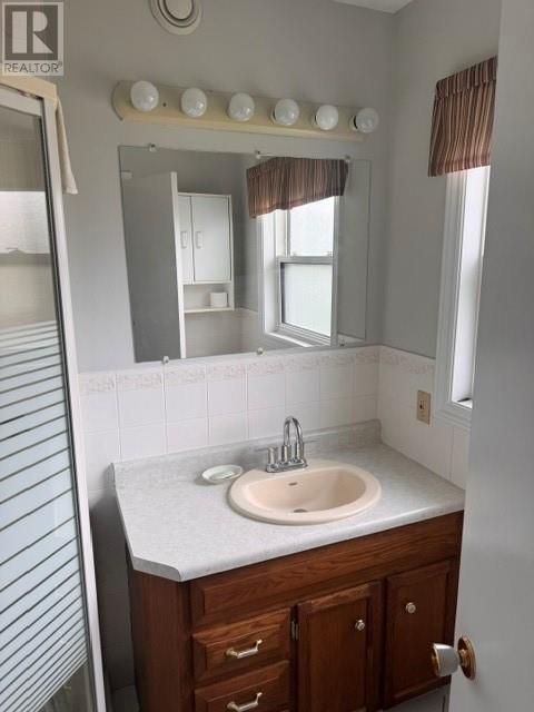 128 Bennett Drive, Gander, NL - Indoor Photo Showing Bathroom