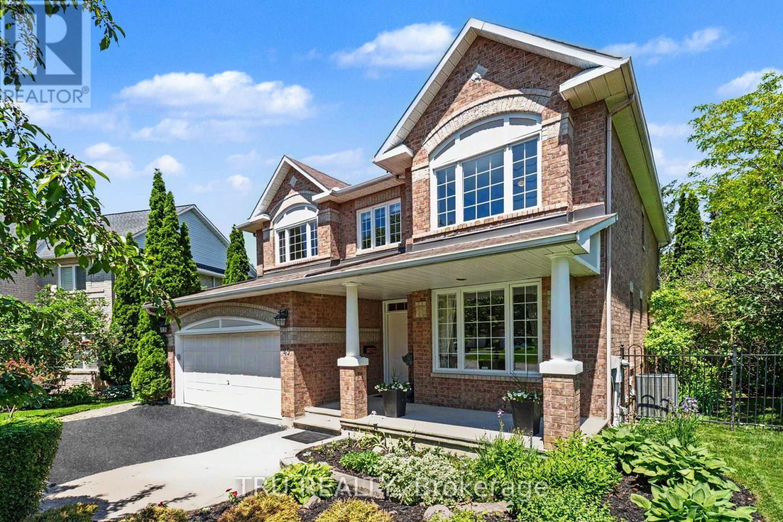 40 Cimarron Crescent, Ottawa, ON