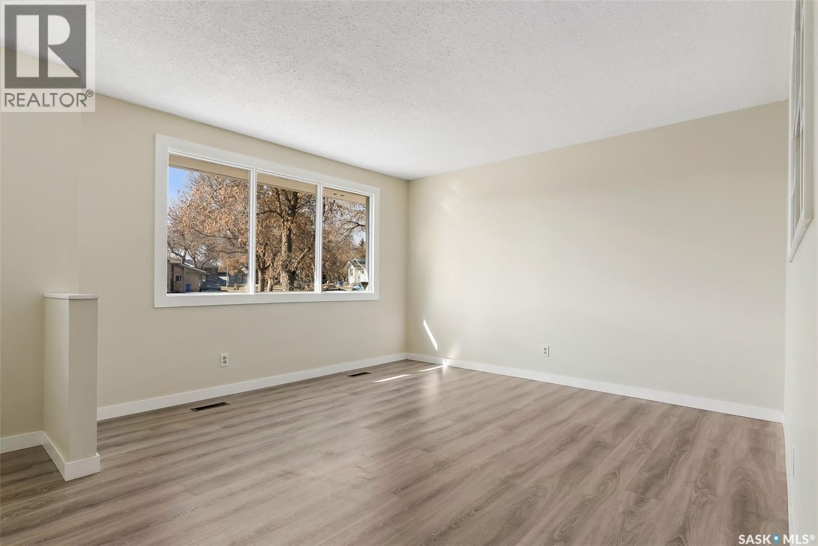 9 Carmichael Bay, Regina, SK