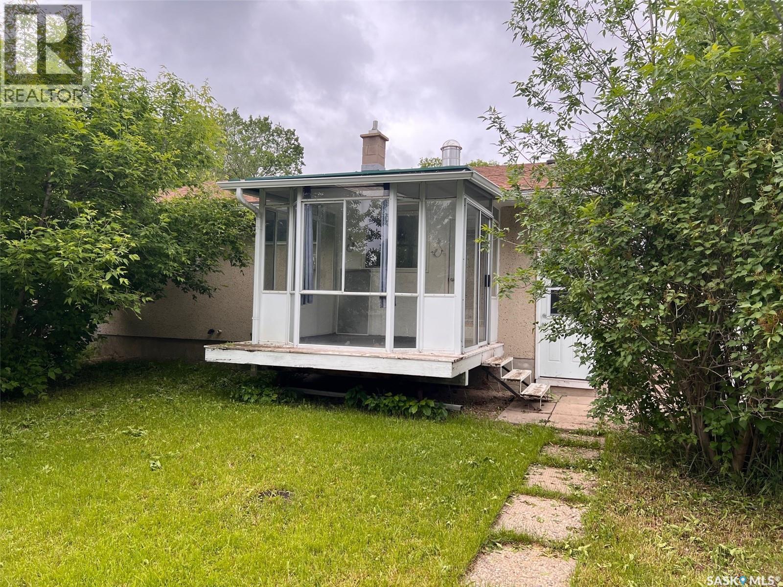 9 Carmichael Bay, Regina, SK