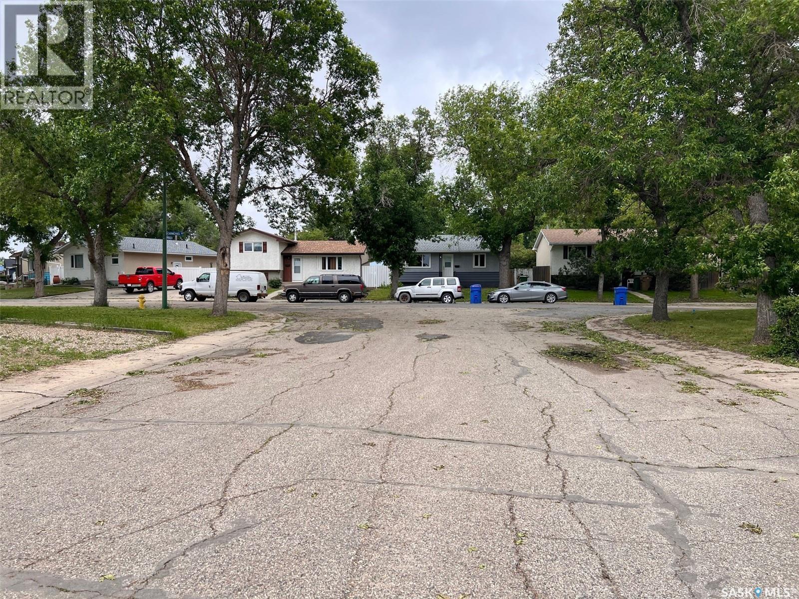 9 Carmichael Bay, Regina, SK