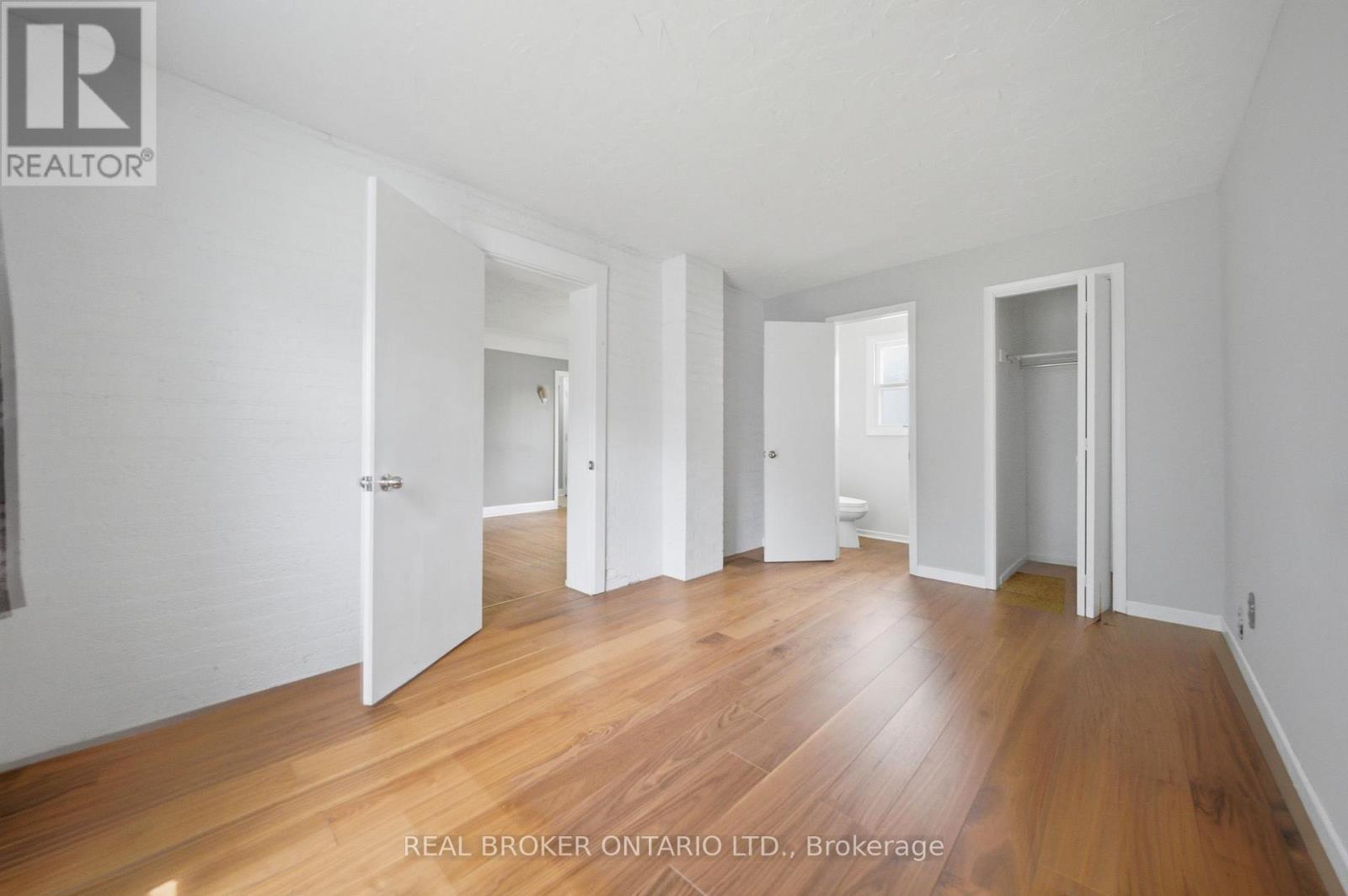 1076 Clearview Avenue, Burlington, ON