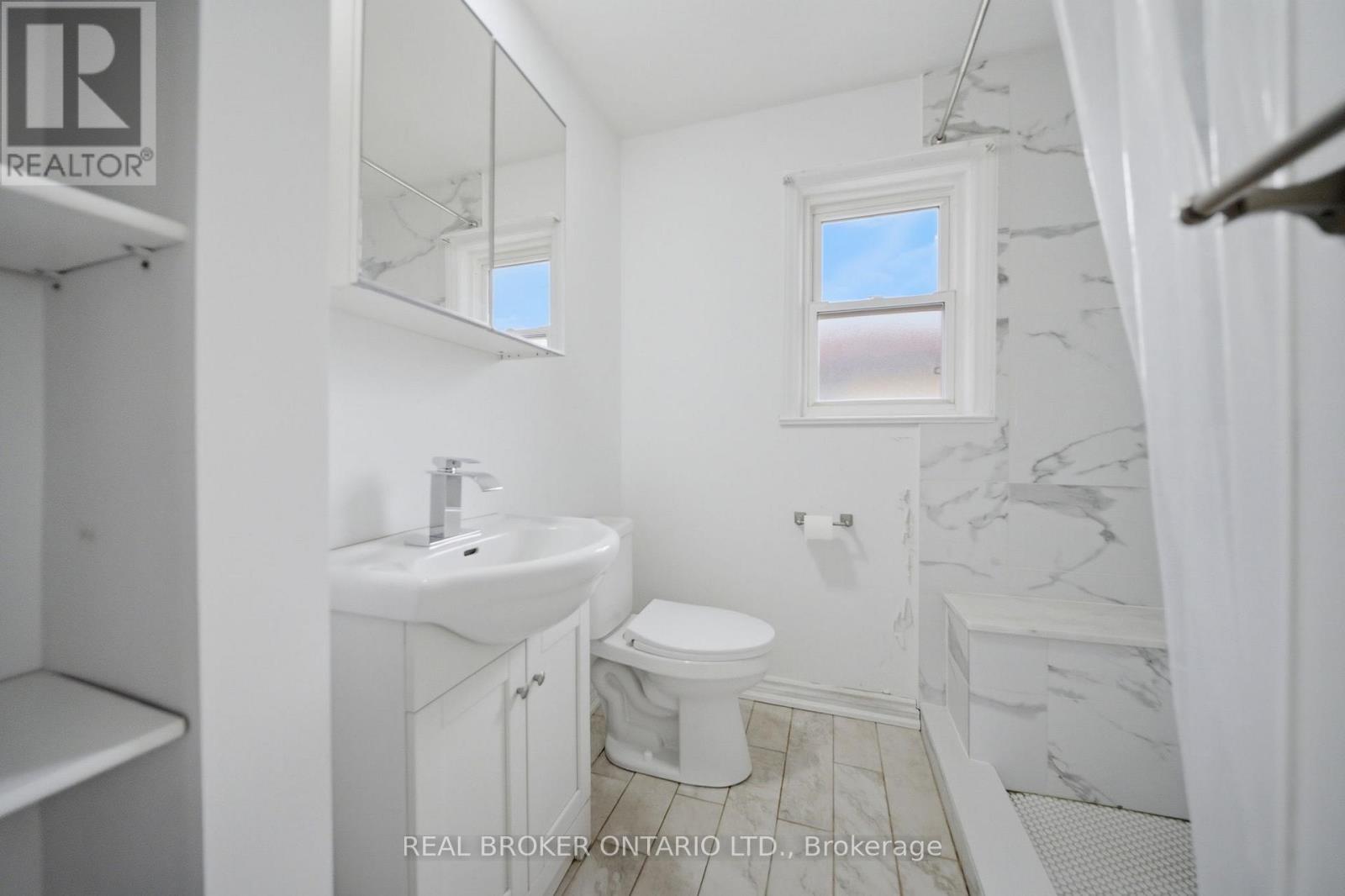 1076 Clearview Avenue, Burlington, ON