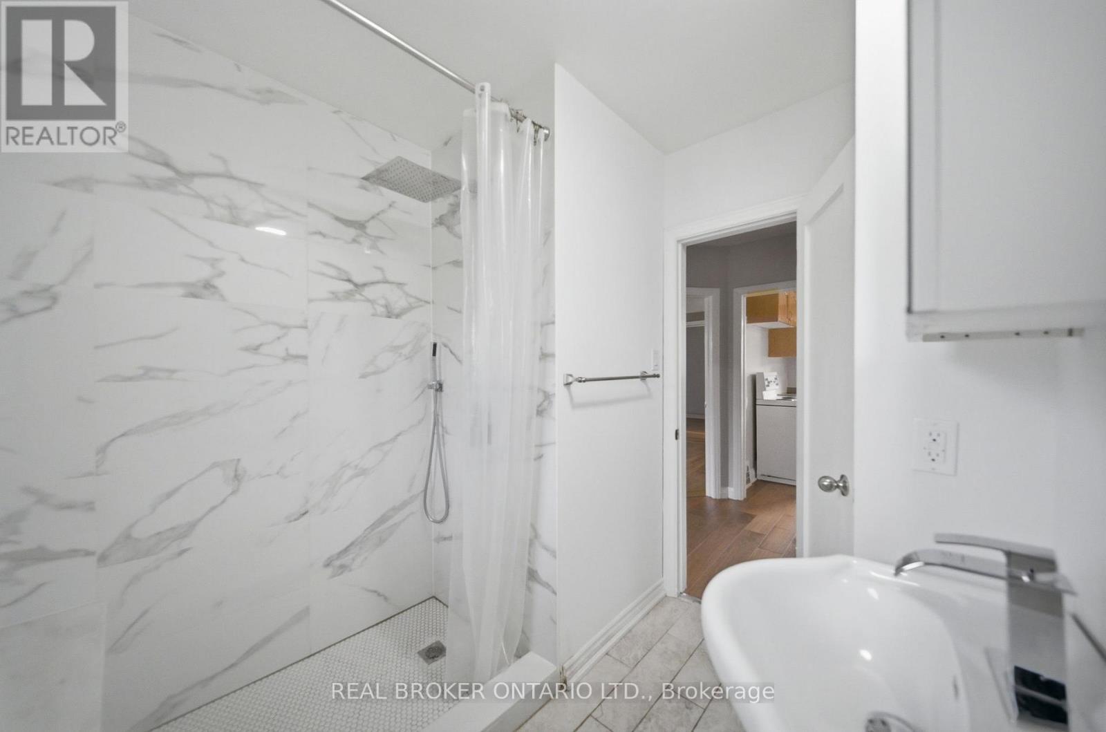 1076 Clearview Avenue, Burlington, ON