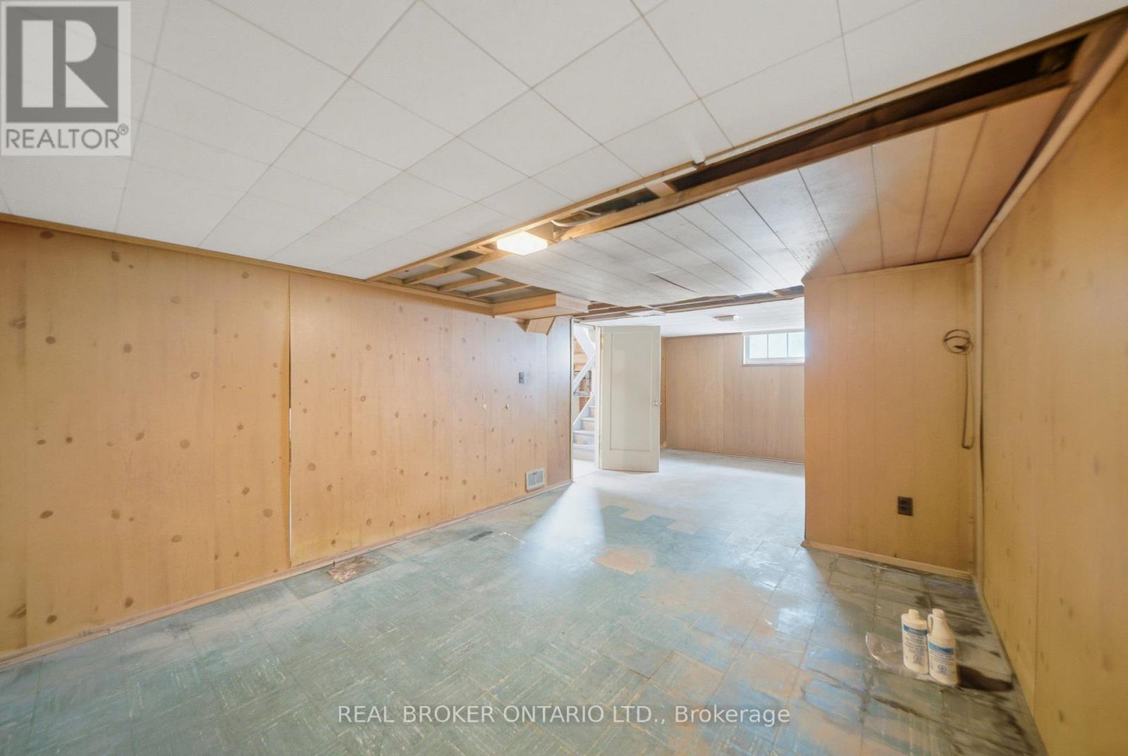 1076 Clearview Avenue, Burlington, ON