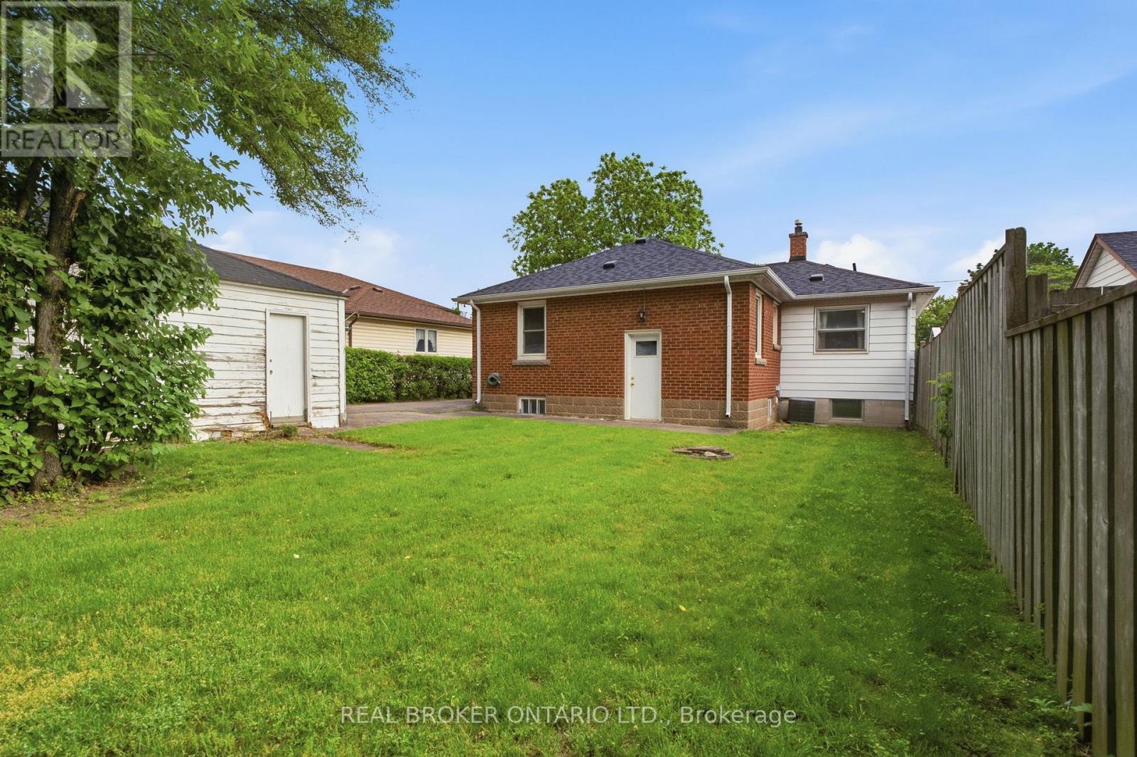 1076 Clearview Avenue, Burlington, ON