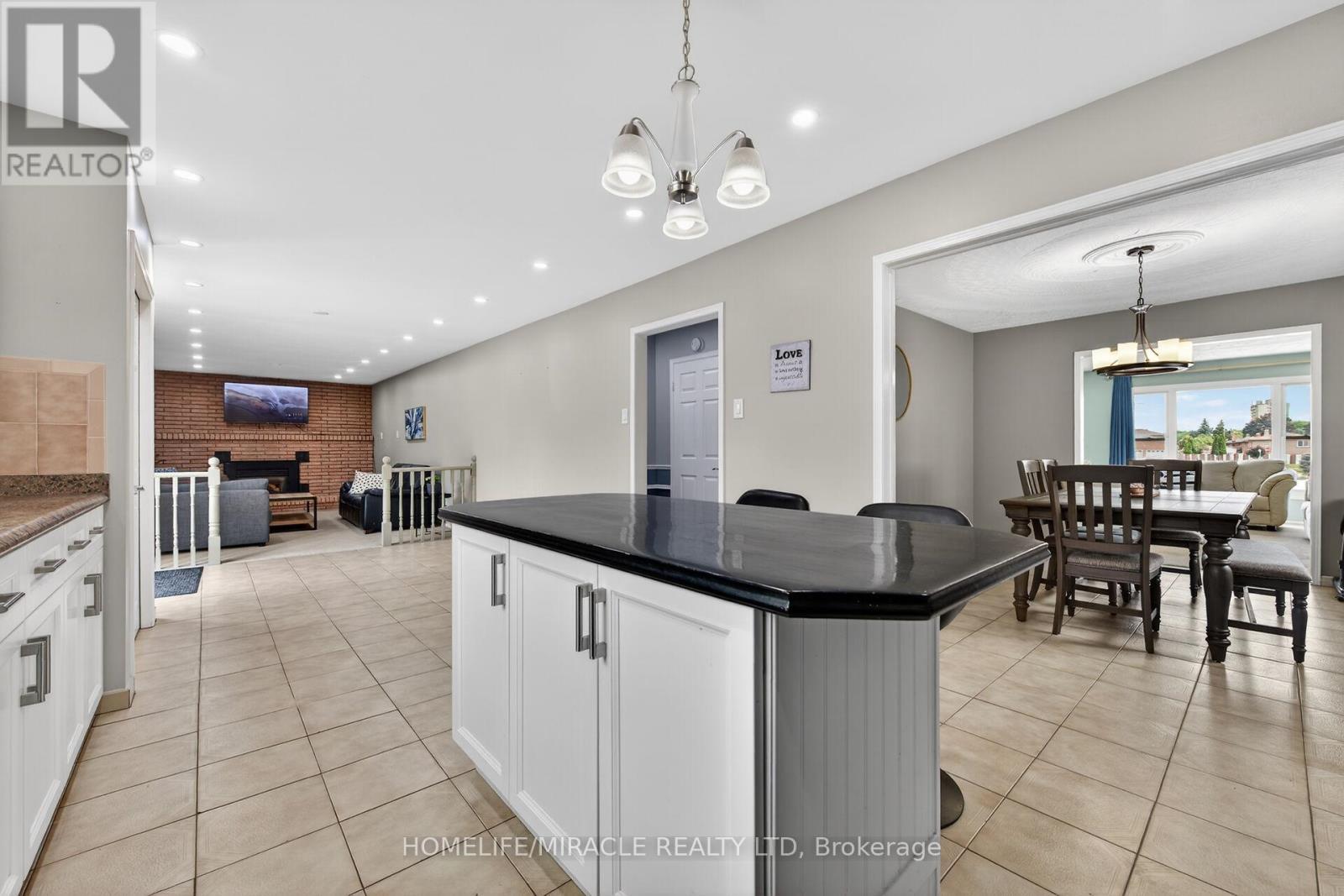 34 Capri Crescent, Hamilton, ON