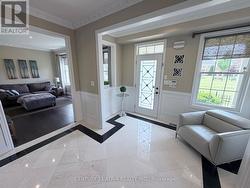 FOYER -