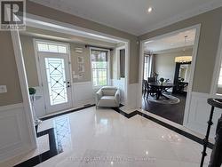 FOYER -