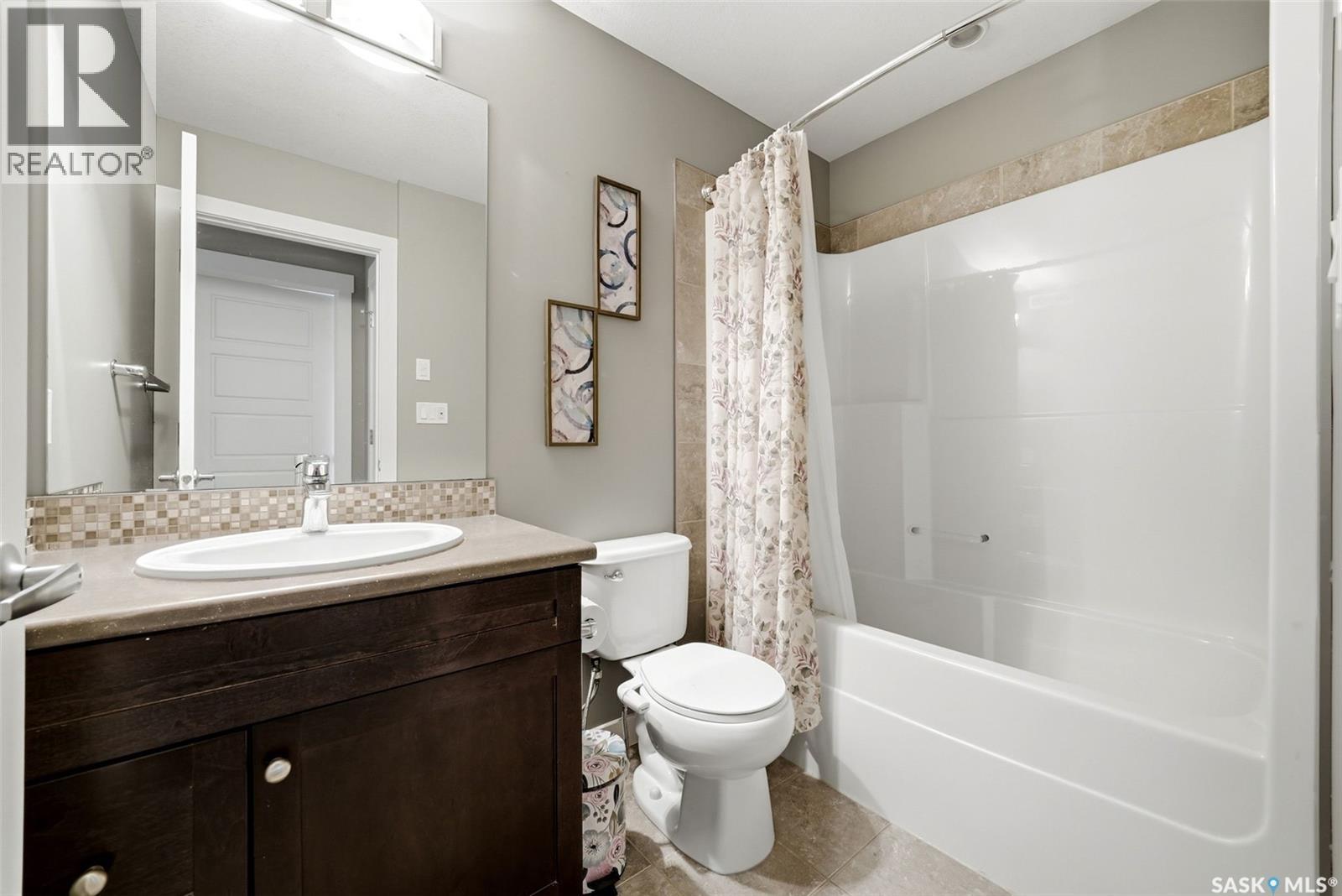 2905 Rochdale Boulevard, Regina, SK