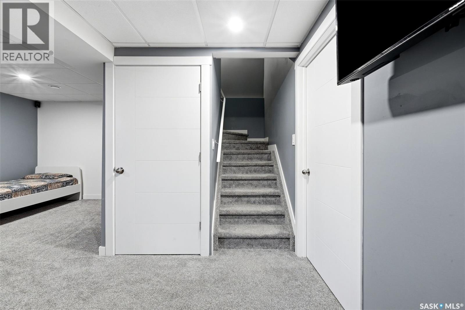 2905 Rochdale Boulevard, Regina, SK