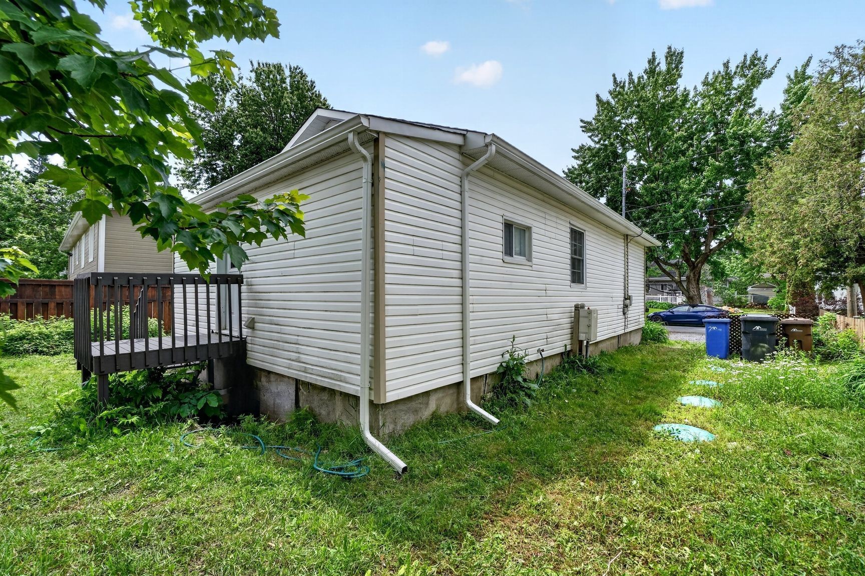 Courtyard - 178 33E Avenue, Pointe-Calumet, QC - Outdoor With Exterior