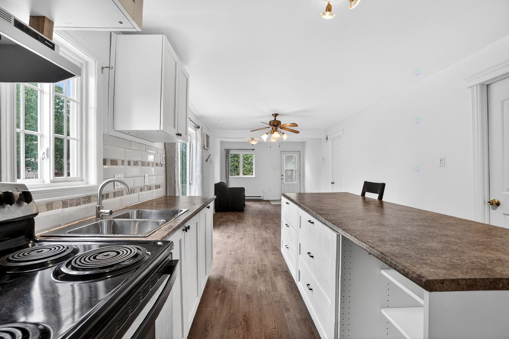 Kitchen - 178 33E Avenue, Pointe-Calumet, QC - Indoor Photo Showing Kitchen With Double Sink
