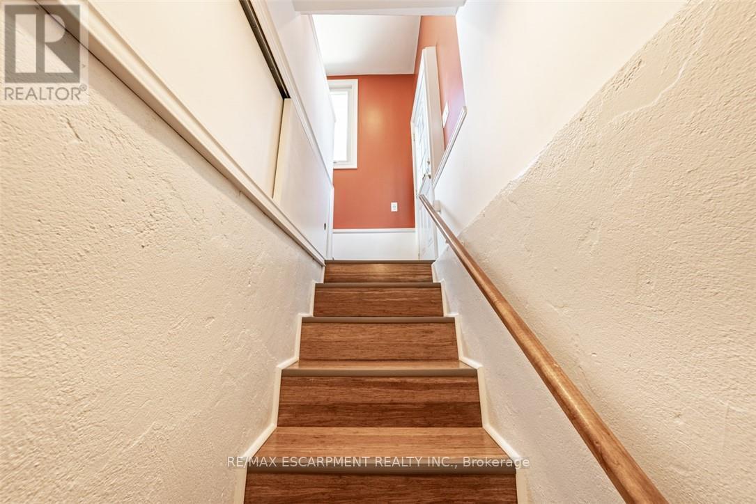 930 West 5Th Street, Hamilton, ON