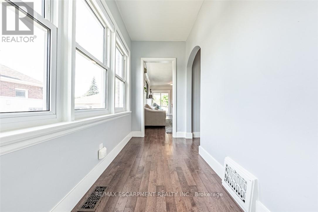 930 West 5Th Street, Hamilton, ON
