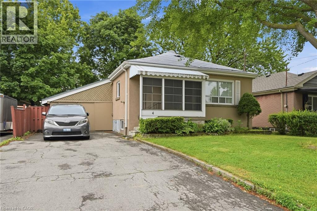 4 Duncombe Drive, Hamilton, ON