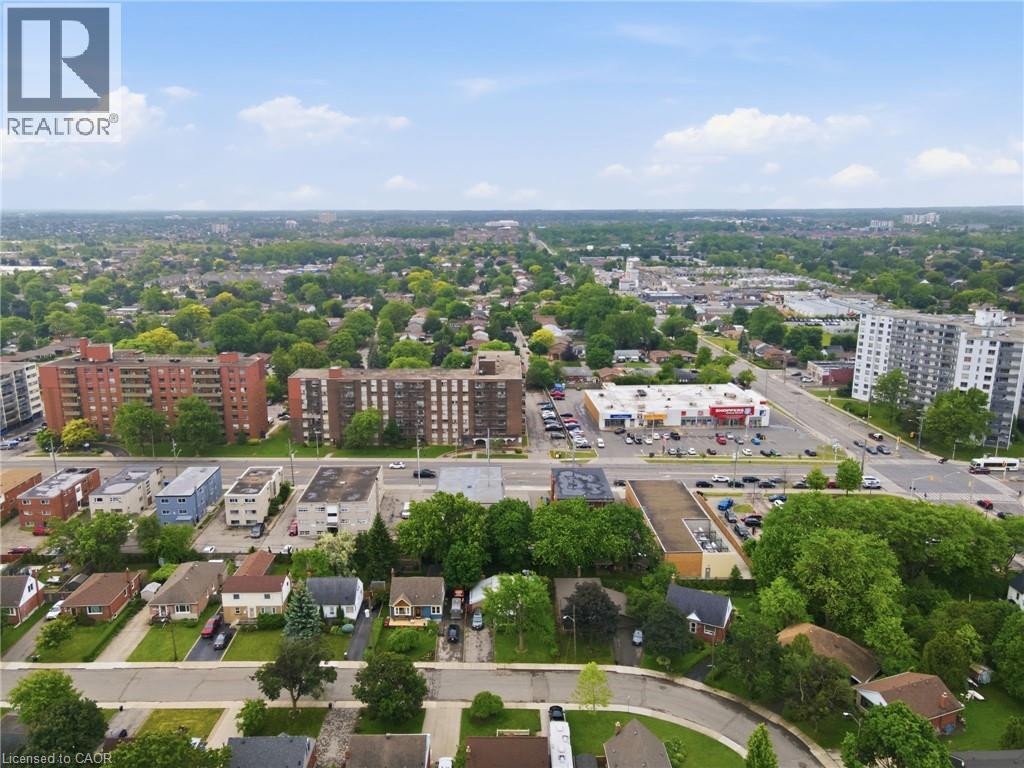 4 Duncombe Drive, Hamilton, ON