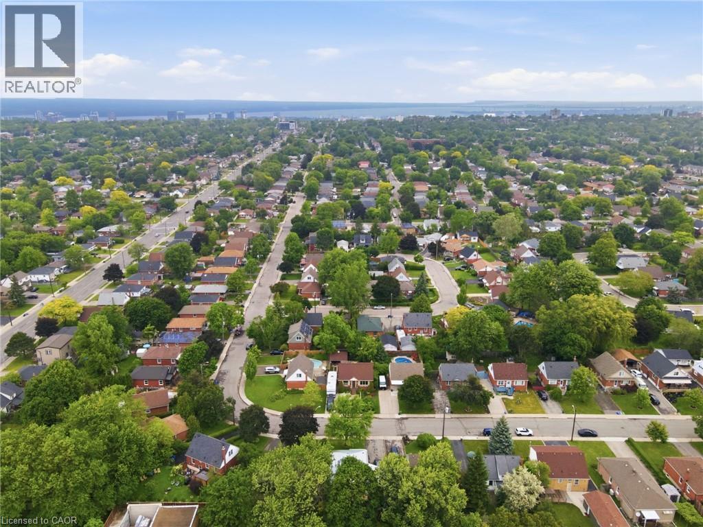 4 Duncombe Drive, Hamilton, ON