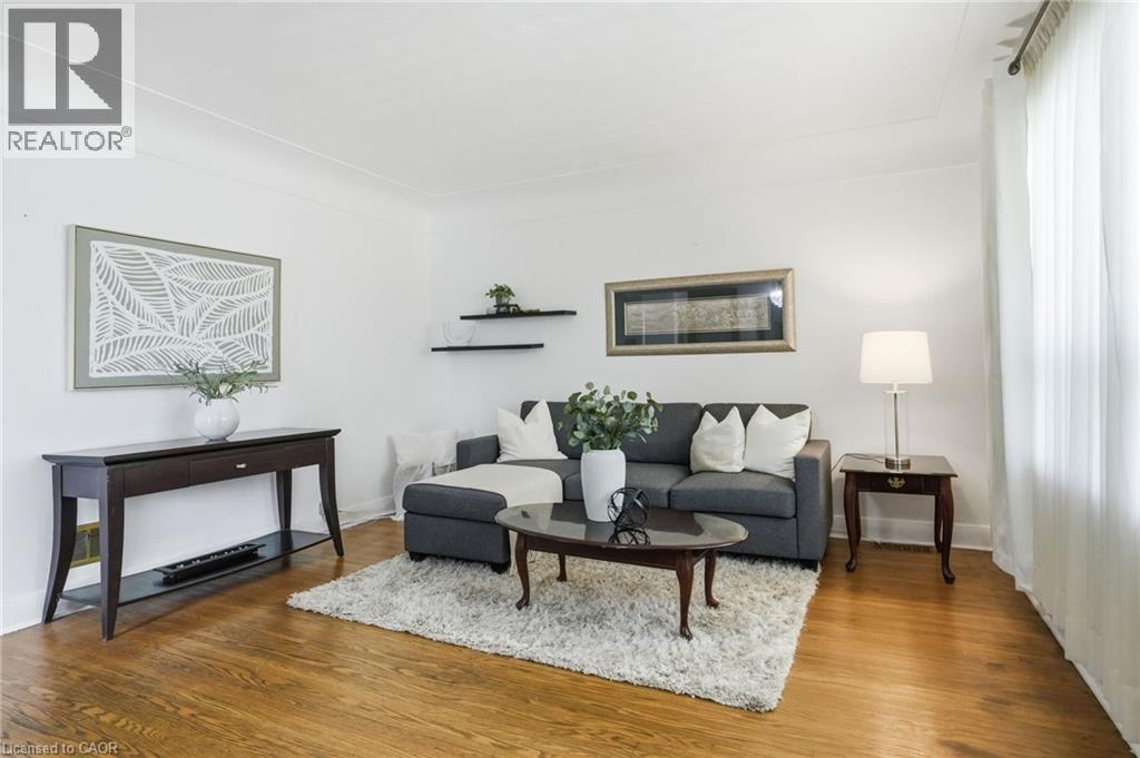 4 Duncombe Drive, Hamilton, ON