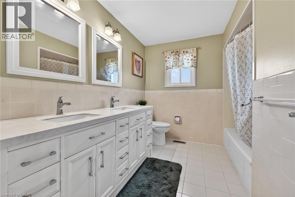 34 Capri Crescent, Hamilton, ON
