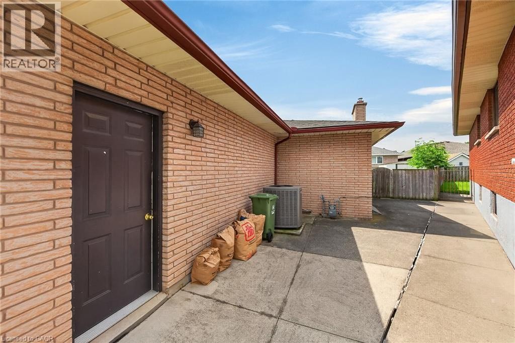 34 Capri Crescent, Hamilton, ON