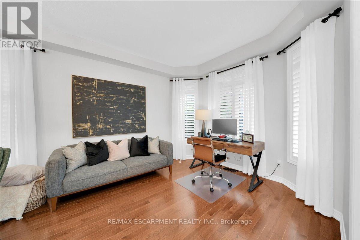 1228 Fox Crescent, Milton, ON