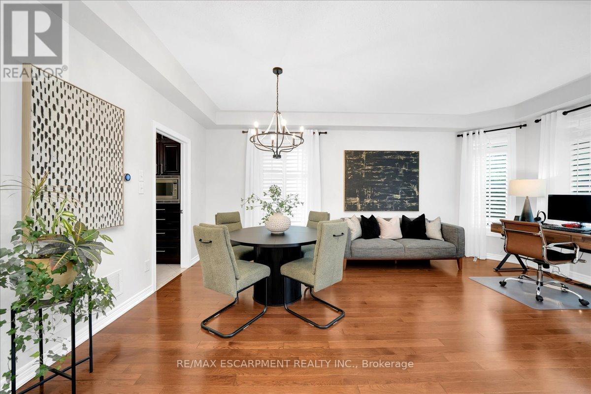 1228 Fox Crescent, Milton, ON