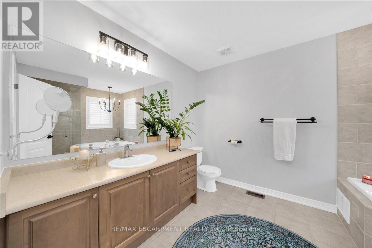 1228 Fox Crescent, Milton, ON
