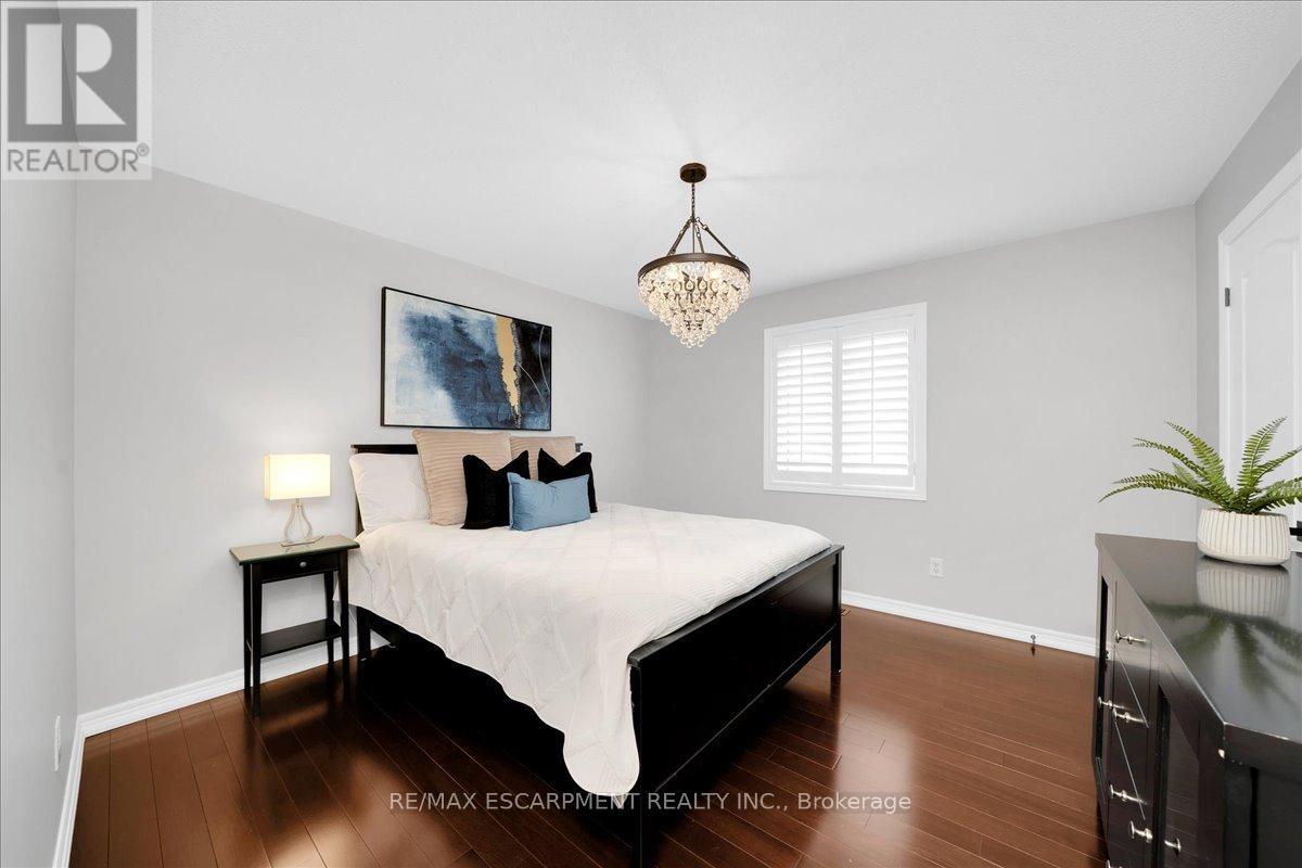 1228 Fox Crescent, Milton, ON