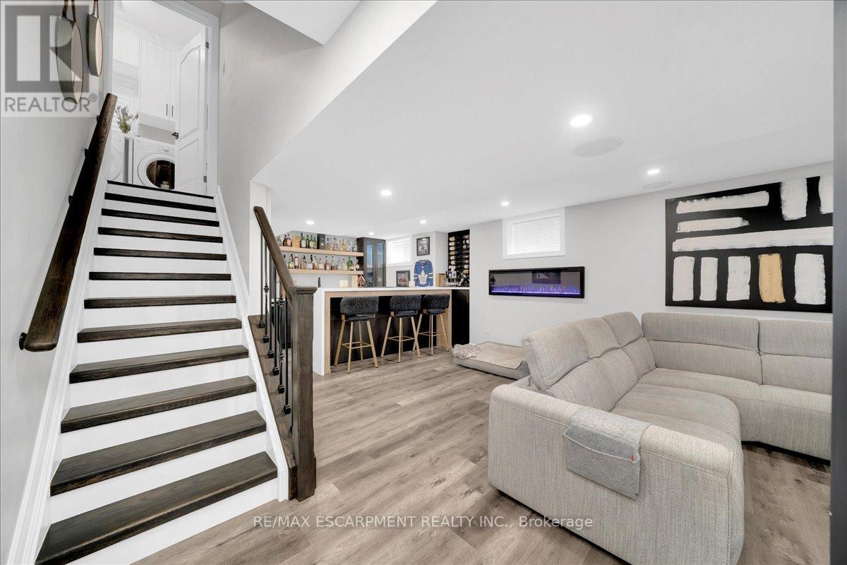 1228 Fox Crescent, Milton, ON