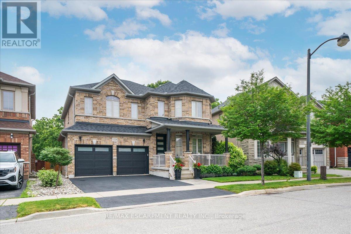 1228 Fox Crescent, Milton, ON