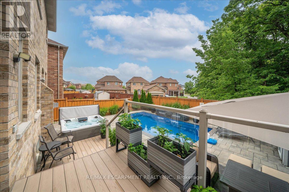 1228 Fox Crescent, Milton, ON
