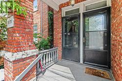 3 - 1071 GLADSTONE AVENUE Ottawa, ON K1Y 3G7