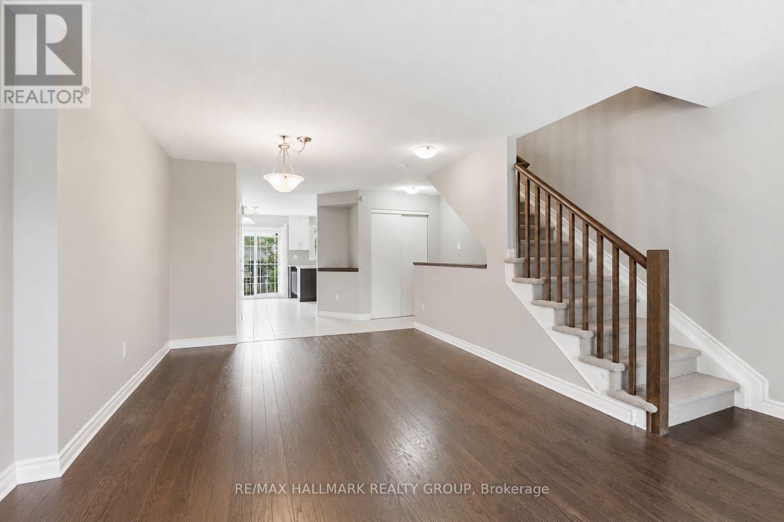 670 Danaca Private, Ottawa, ON